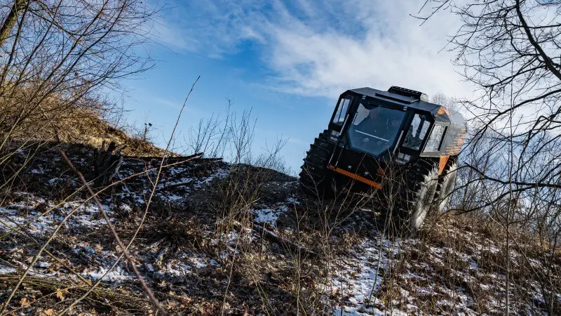 万域行Max型智能座舱展示